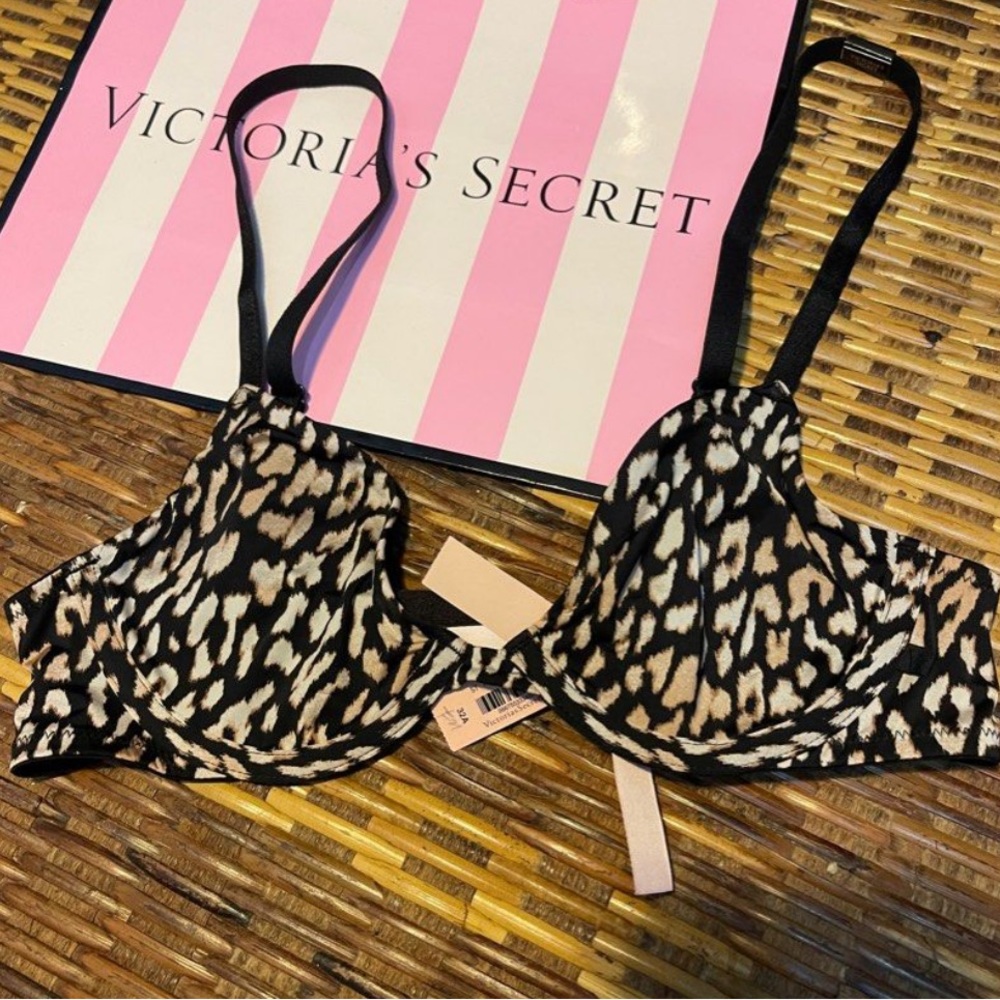 Victoria Secret Bra 32-D